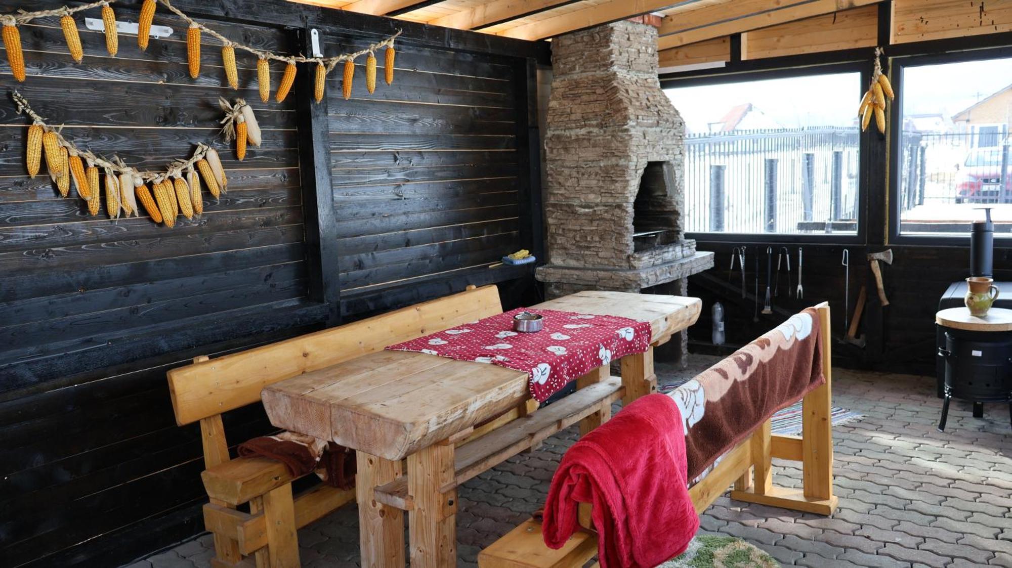 Vila Raisa Neagra Sarului Esterno foto